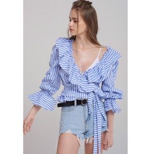 ✨STORETS✨Jen Frill Wrap Blouse